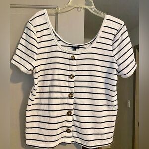 Women’s plus size top from Torrid size 16